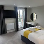 The Westborough - Luxury Apartment Scarborough